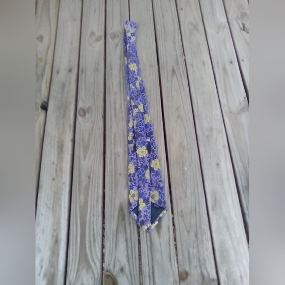 Men's Purple Necktie with Yellow & Blue Flowers Floral Tie - Picture 5 of 5